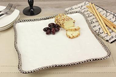 WHITE SQUARE SERVING PLATTER